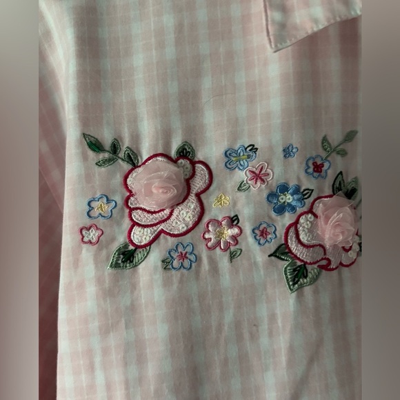 Napa Valley | Gingham | Button-Up | Embroidered | Garden Theme | Embellished | L - Picture 11 of 11